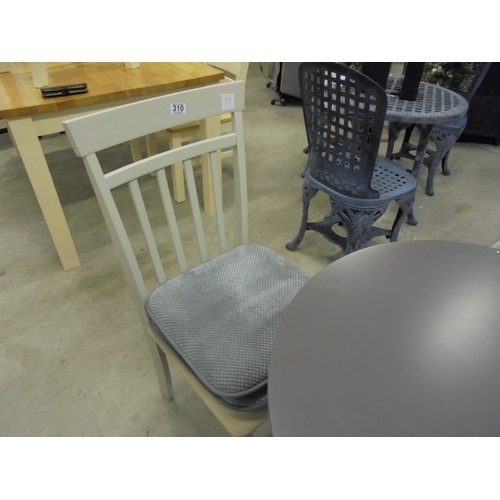 310 - Round table & 2 chairs