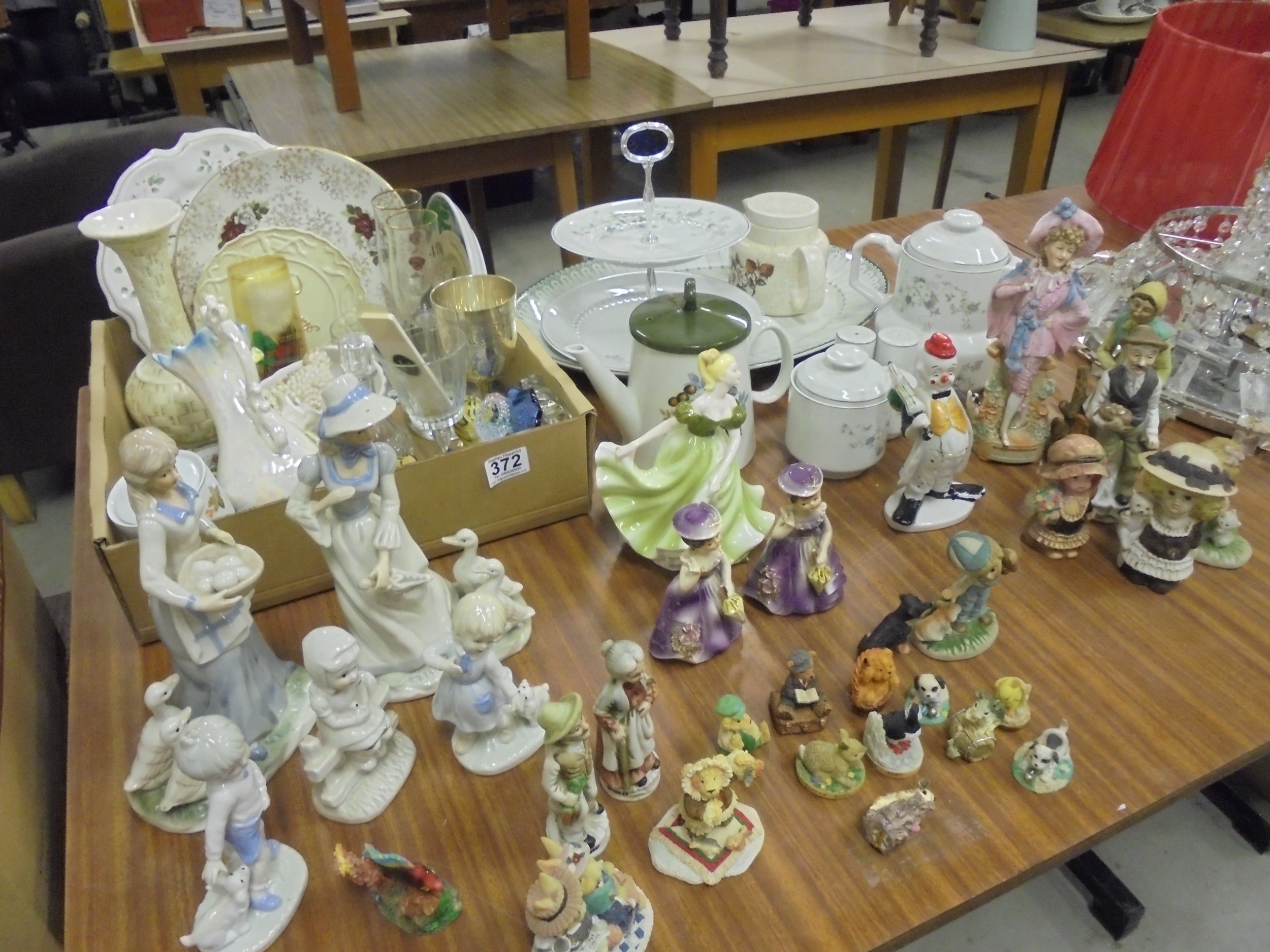 Table lot of Figurines & plates & trays