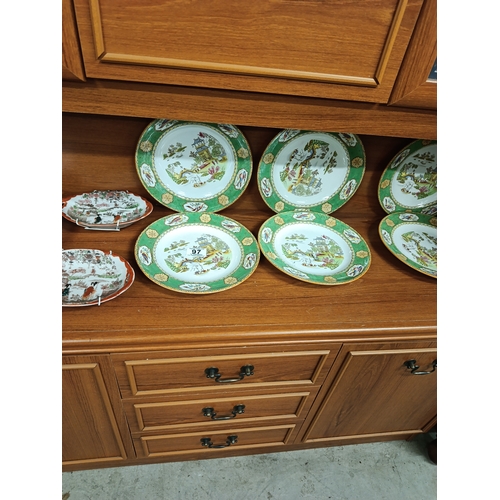 97 - Shelf lot of decorative plates