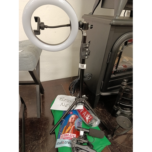 10 - Studio light & green back drop  (Brand New)