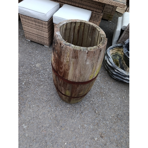 242 - barrel Planter