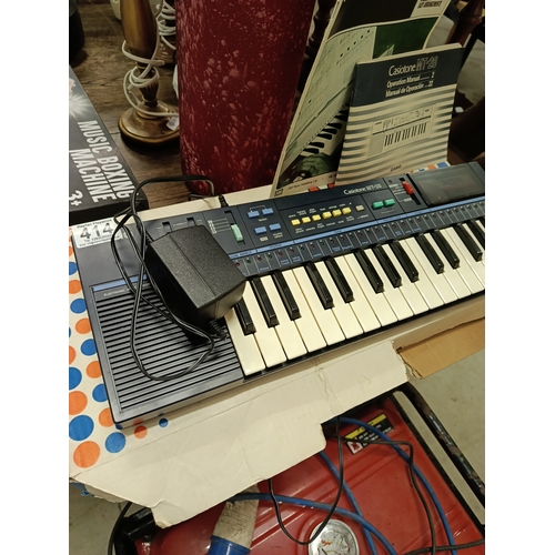 414 - Vintage Casio tone key board