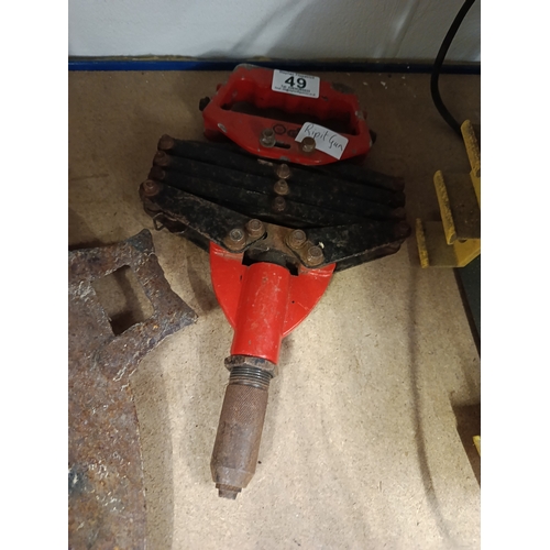 49 - Rivet Gun