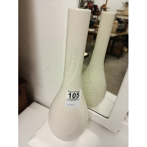 105 - Bellek Living Vase