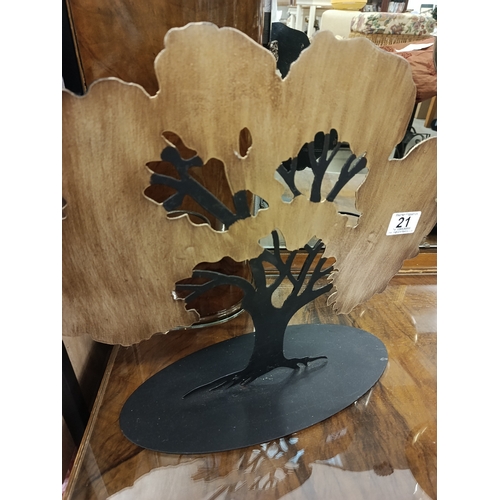 Lot 21        
