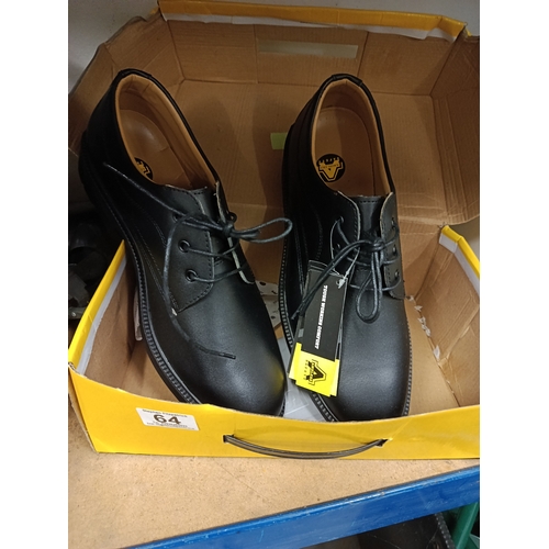 64 - New Shoes - Size UK 11
