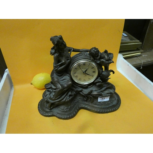 23 - MOTHER AND CHILD  DE CAPRIO QUARTZ CLOCK