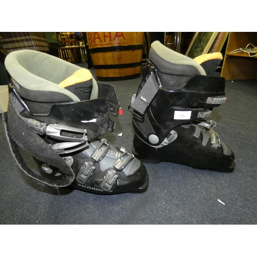 176 - SALAMON SKI BOOTS