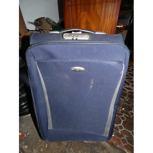 60 - SMALL SUITCASE