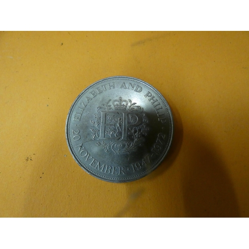 171 - ELIZABETH AND PHILIP  COMMEMORATIVE COIN 1947-1972