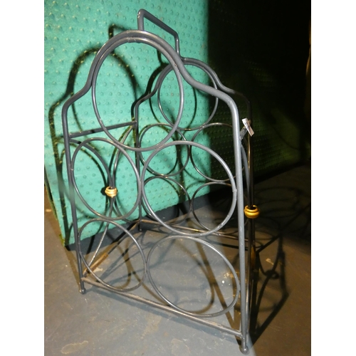 99 - QUIRKY WINE RACK