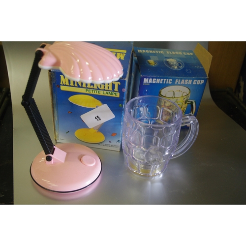 15 - MAGNETIC FLASH CUP AND SMALL LAMP