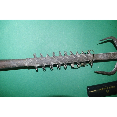 379 - OLD AFRICAN        SPHEAR  WEAPONLATE  18C.