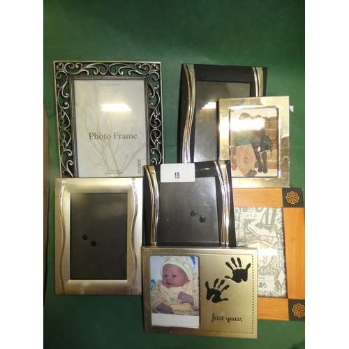 15 - LOT OF PHOTO FRAMES