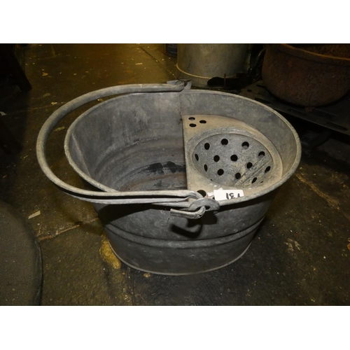 131 - ALUMINIUM MOP BUCKET