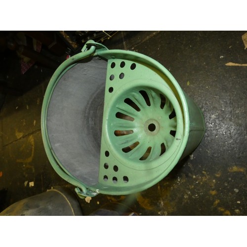 86 - VINTAGE ALUMINIUM MOP BUCKET