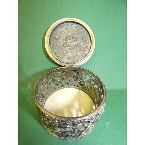 319 - VINTAGE FLOWER IMBOSSED TRINKET BOX