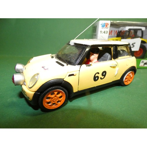 375 - TRACTOR MODEL AND MINI-COOPER VEHICLE MODEL