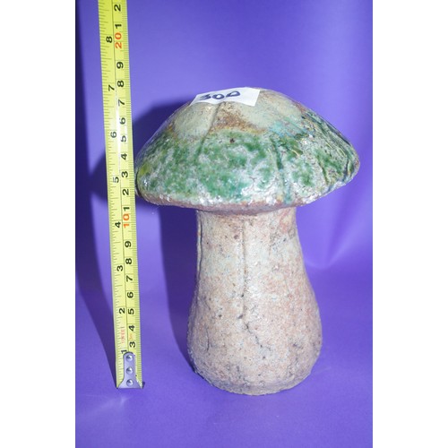 300 - CERAMIC TOADSTOOL