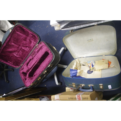 308 - OLD SUITCASE AND INSTRUMENTAL CASE