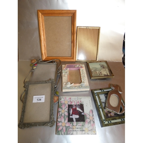 134 - PHOTOFRAMES