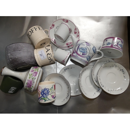 27 - CERAMIC LOT