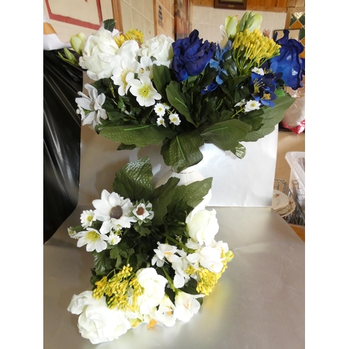 4 - ARTIFICIAL FLOWERS