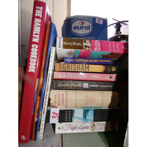 29 - BOOKS LOT