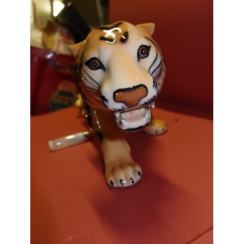 156 - CERAMIC TIGER -AS SEEN -NEEDS RENOVATION