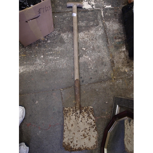 28 - OLD RAILWAY SHOVEL