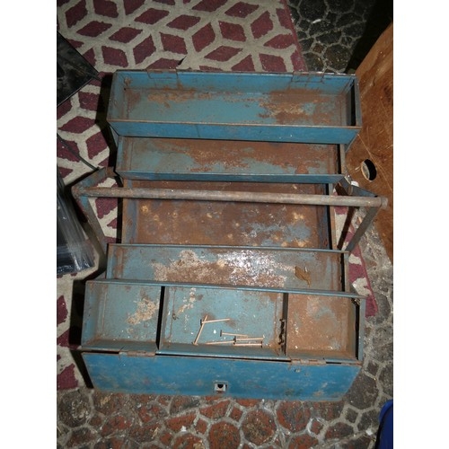 228 - OLD TOOL BOX