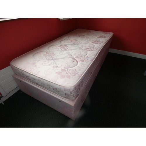 106 - BED AND MATTRESS SET