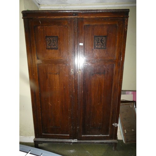 116 - ANTIQUE VICTORIAN OAK DOUBLE DOOR  WARDROBE