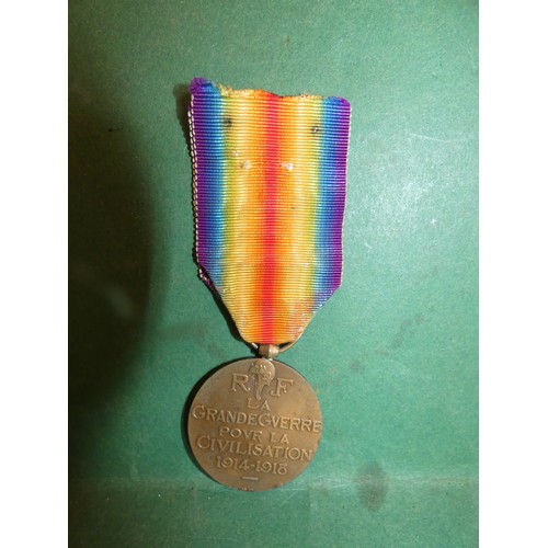 4 - FRANCE WORLD WAR I VICTORY MEDAL 1914-1918