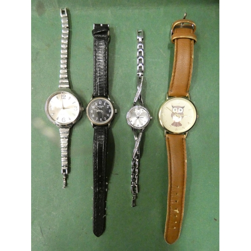 248 - LOT OF WATCHES