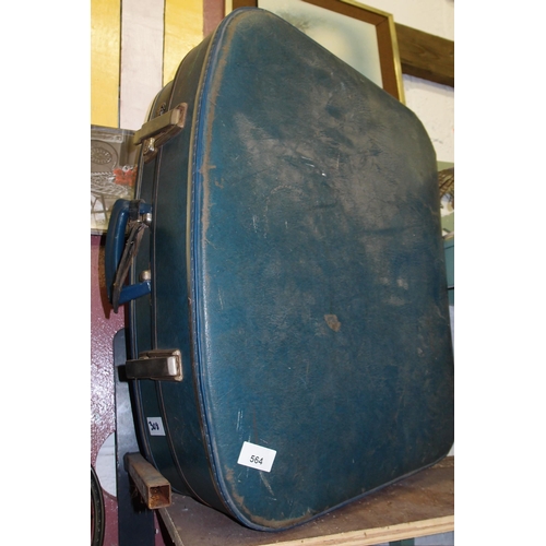 564 - VINTAGE  PANAM SUITCASE