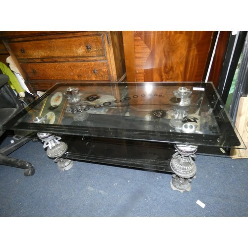 548 - RECTANGULAR GLASS COFFEE TABLE