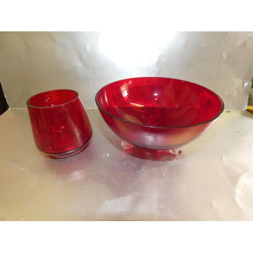 25 - RED GLASS BOWL AND CUP