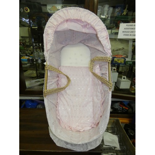 491 - NEW  WICKED BABY BASKET WITH HOOD AND FLAT FITTED SHEET +Natural Rocking Stand