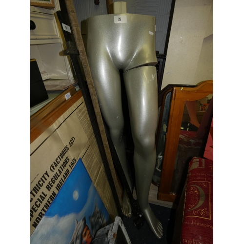 26 - SILVER EFFECT MANNEQUIN