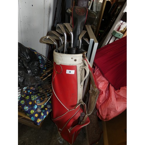 59 - MacGregor - Vintage Golf bag with complete set of golf clubs, iron shafts, putter