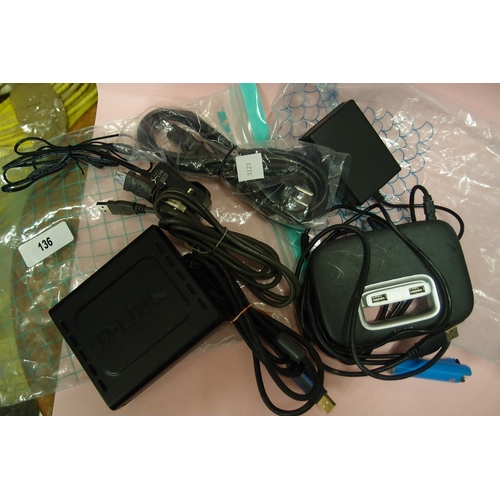 136 - QTY OF ASSORTED ELECTRICAL PIECES