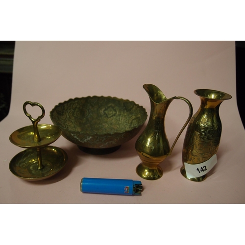 142 - 4 ANTIQUE BRASS PIECES