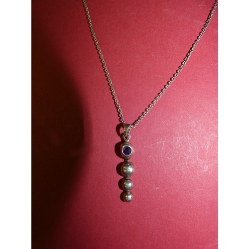 LADIES STERLING SILVER NECKLACE