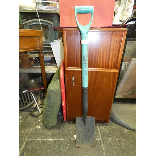 72 - GARDEN STEEL DIGGING SPADE