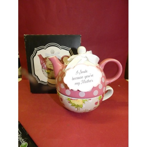 20 - PINK TEA POT SET IN GIFT BOX