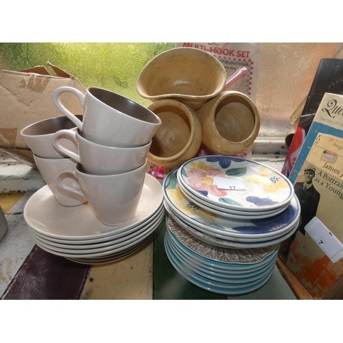 20 - LARGE QTY OF SAUCERS AND COFFEE SET