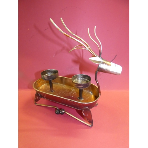 109 - VINTAGE METAL REINDEER TEA LIGHT CANDLE HOLDER