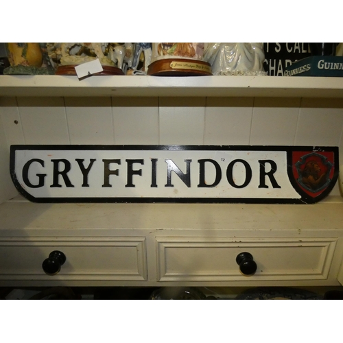 12 - gryffindor  sign  2 ft length