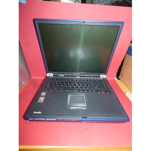 123 - TOSHIBA LAPTOP